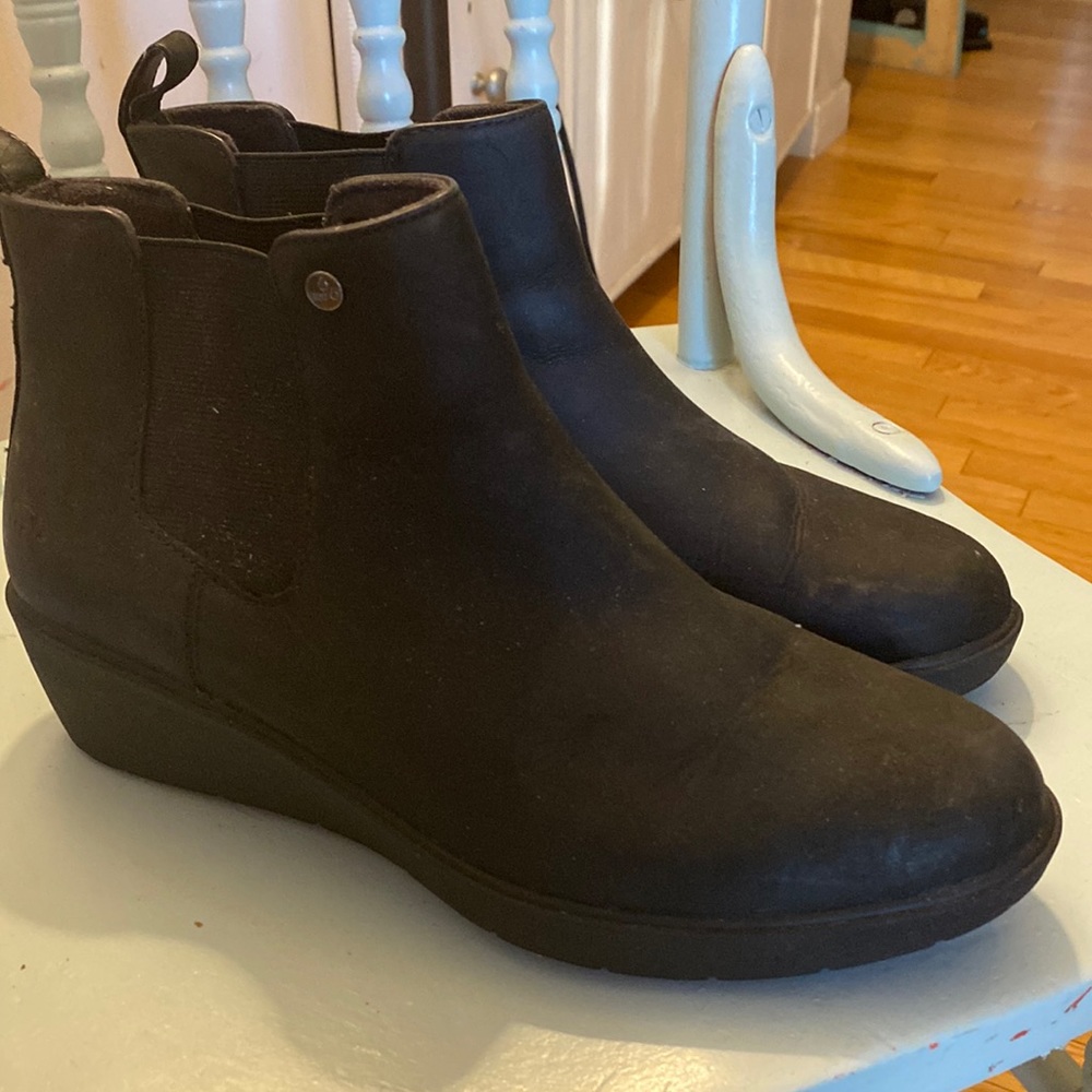 All leather black Chelsea slip on boots